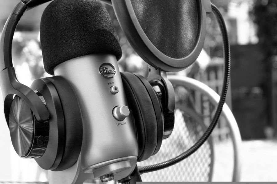 How Do Acoustics Affect Sound Quality? 1 blue yeti mic