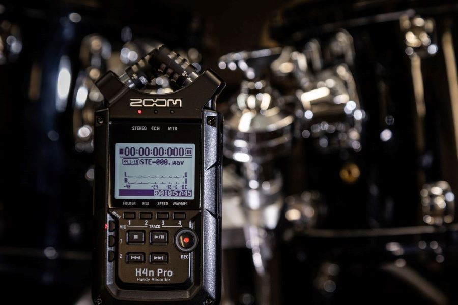 5 Best Podcast Recorders For Capturing High-Quality Audio 2 zoom h4n pro audio recorder