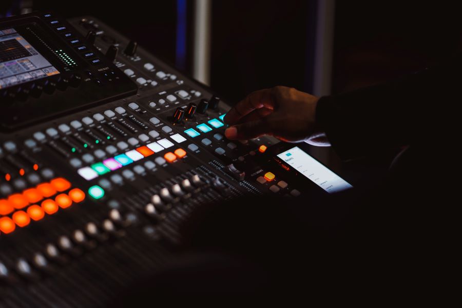 Audio Interface vs. Mixer: Which is Better for Podcasting? 1