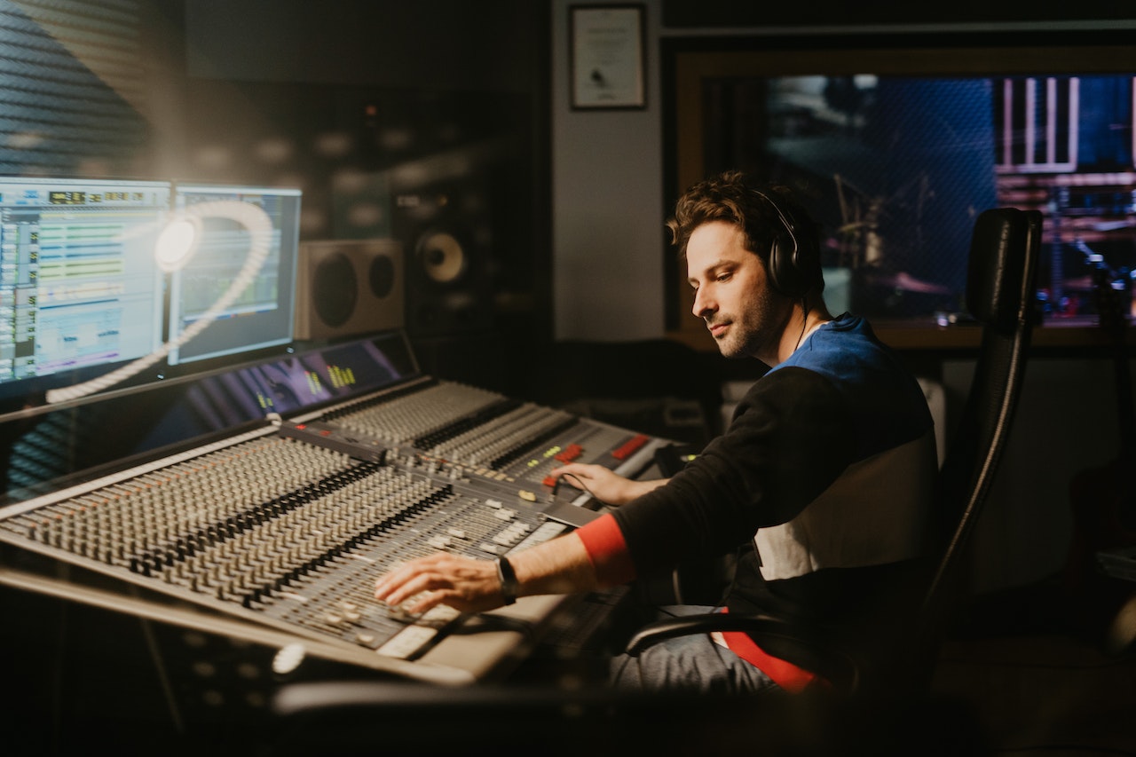 How to record podcast shows tip #4: By recording each person's audio on a separate track, you get granular control during the editing process.
