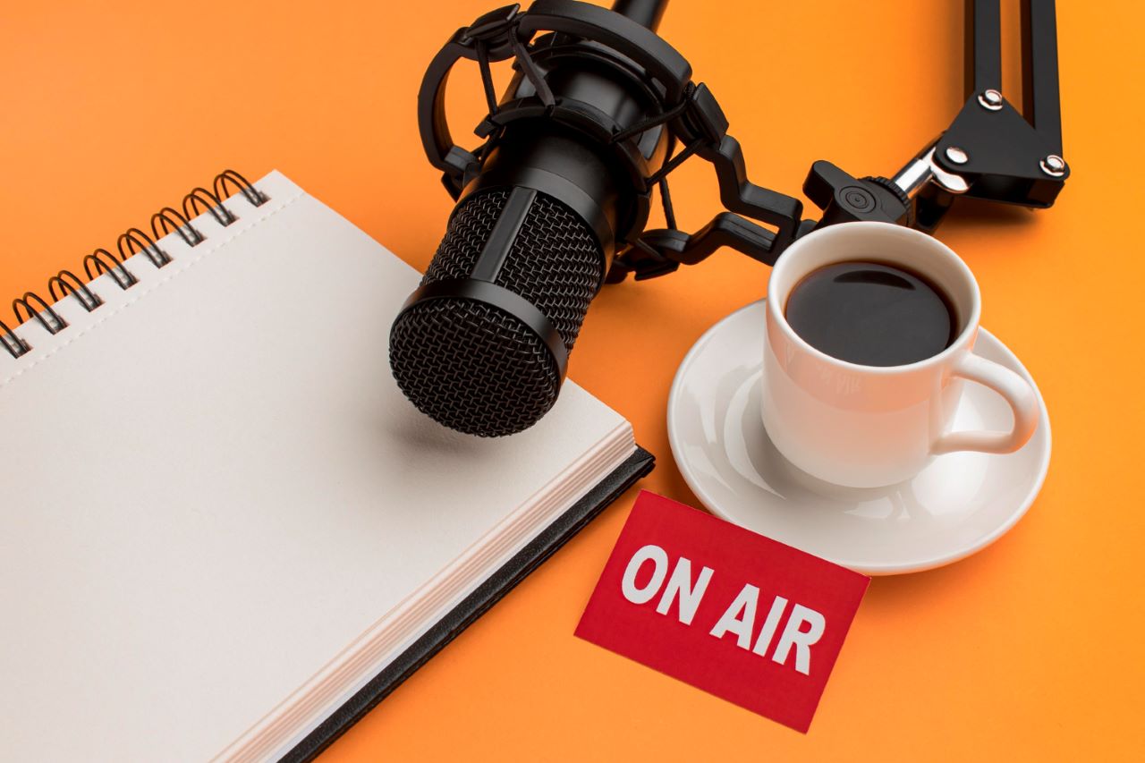 How Many Podcast Episodes Should You Launch With? 1 How many podcast episodes should you launch with? The single episode serves as a pilot, setting the stage for what’s to come, and it should reflect the highest standard you can achieve.