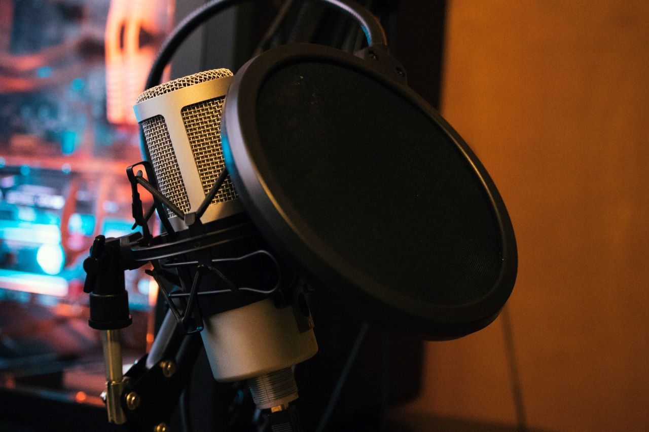 Does AT2020 Need Phantom Power? 4 Does AT2020 Need Phantom Power? Phantom power is the key to unlocking the crisp, clear sound that the AT2020 is capable of delivering.