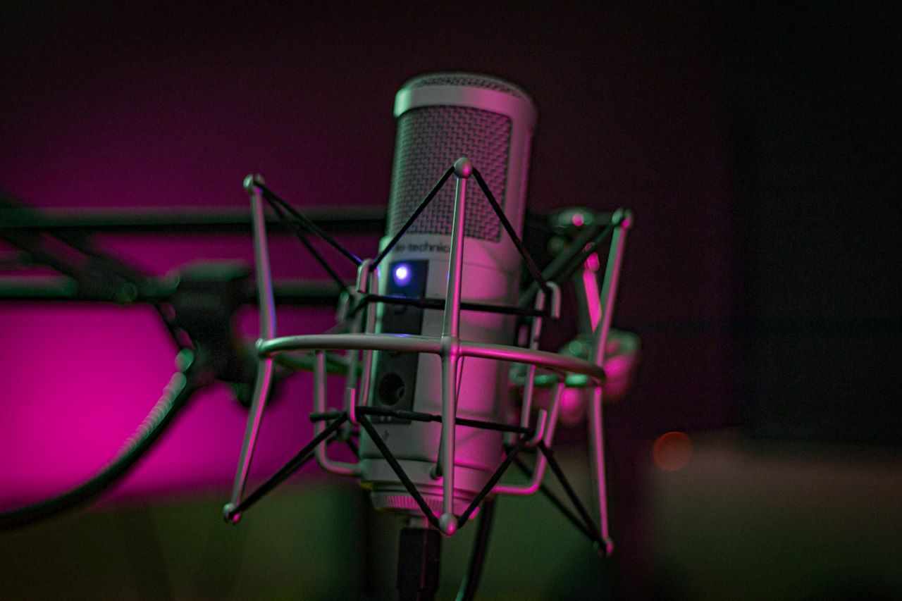 Does AT2020 Need Phantom Power? 3 Does AT2020 Need Phantom Power? Phantom power isn't just about getting your AT2020 up and running; it's about unlocking its full potential.